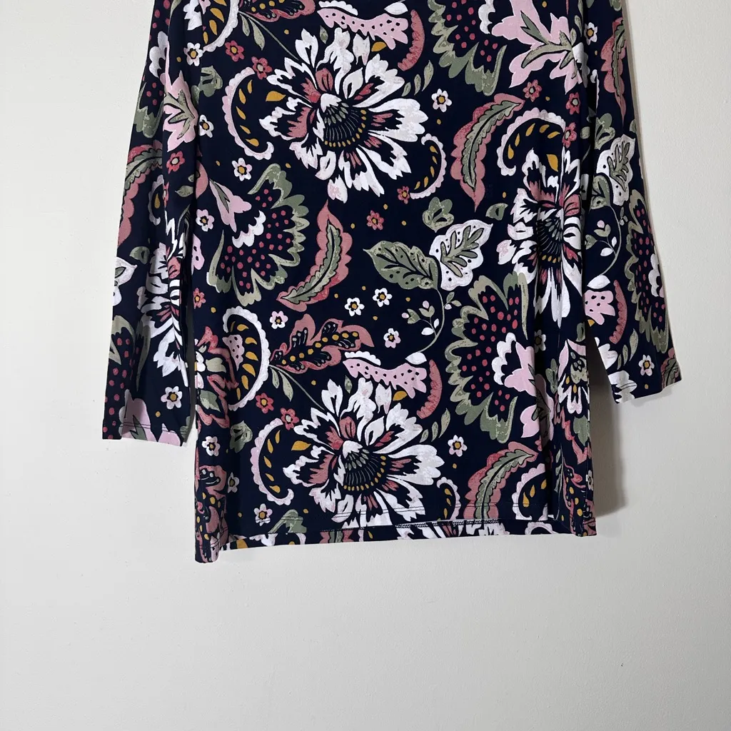 Ann Taylor floral 3/4 sleeve multicolor top size small NWT - Image 2