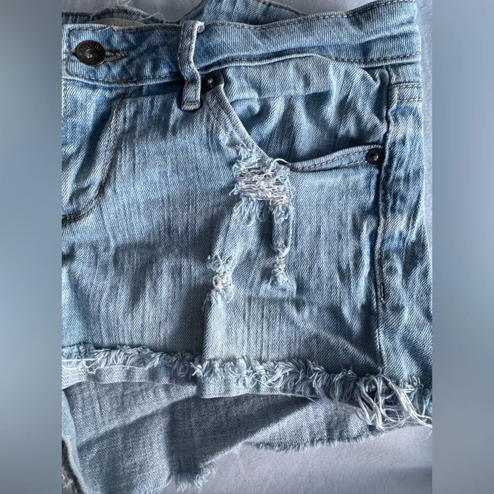 Bullhead Denim Co Ripped Destroyed Distressed Denim Jean Shorts | Size 7 Blue - Image 8