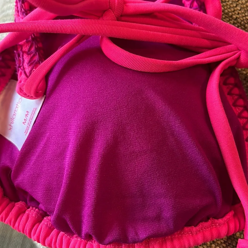 Neon Pink Bikini Swimsuit Top Embroidered Womens Medium - Image 7