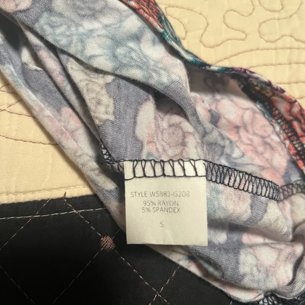 Loveappella StitchFix Multicolor Floral Blouse Size Small - Image 5