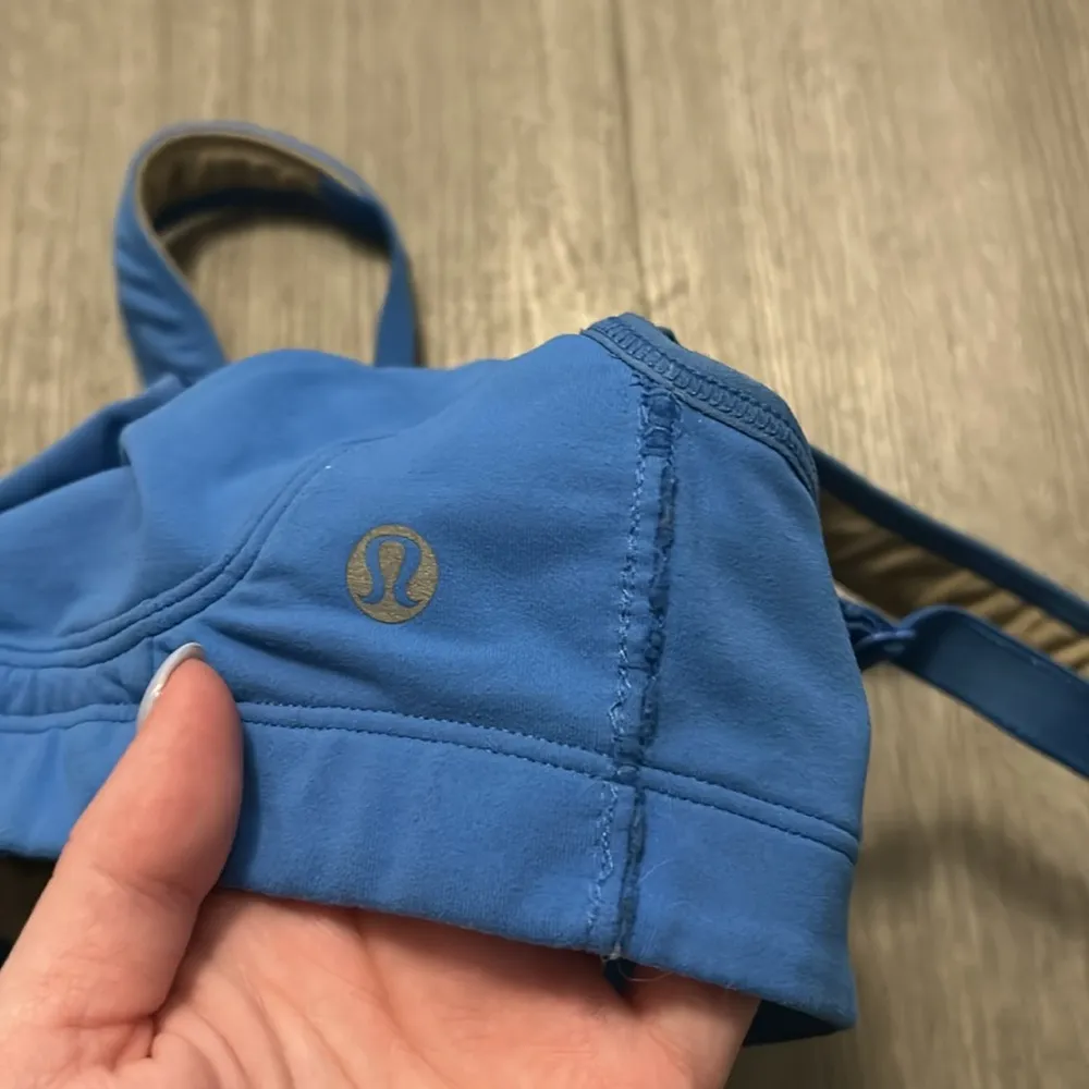 Lululemon Ta Ta Tamer Sports Bra Porcelain Blue - Image 4