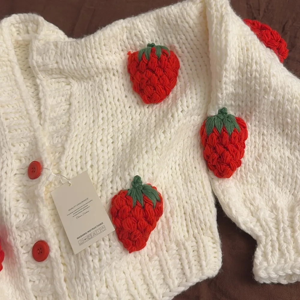 NWT Hand knit strawberry chunky knit cropped sweater cardiganan - Image 6