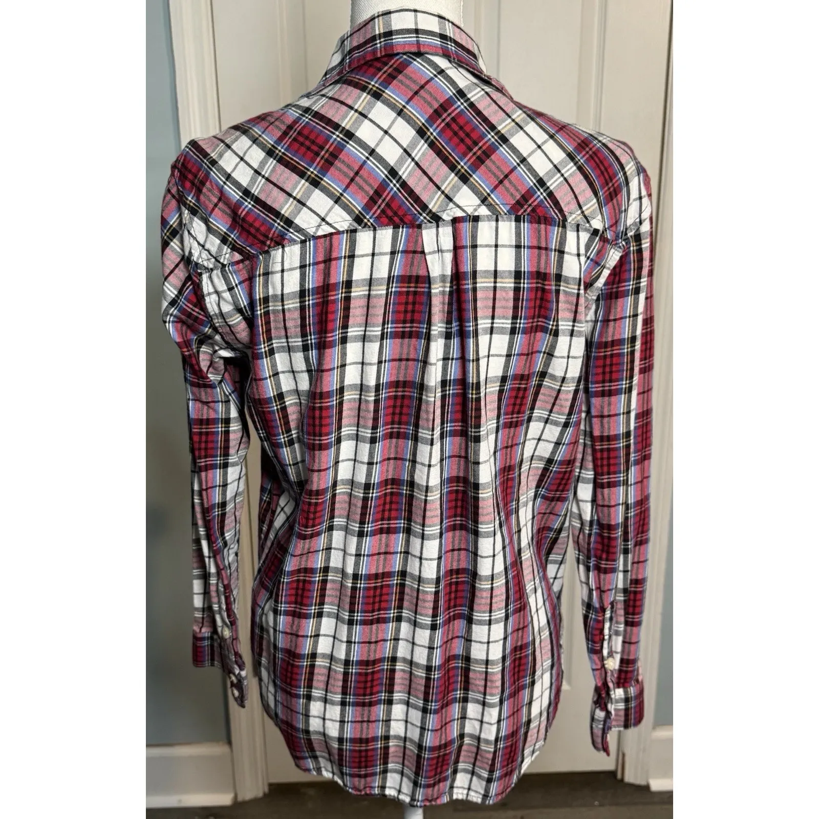 Forever 21 Red/Blue/White Plaid Button Up Collared Shirt, Flannel, Medium - Image 4