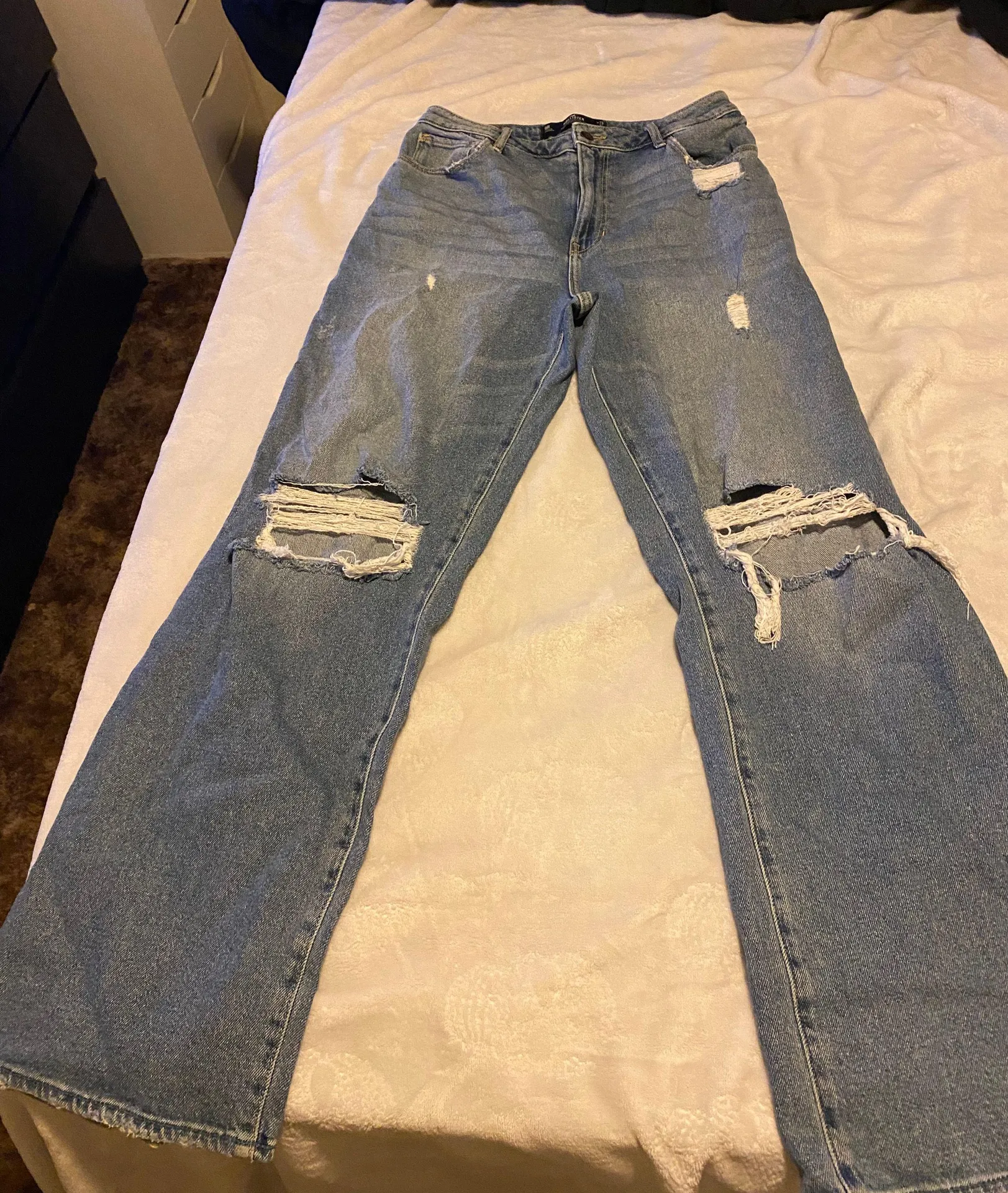 Hollister Ripped Jeans - Image 2