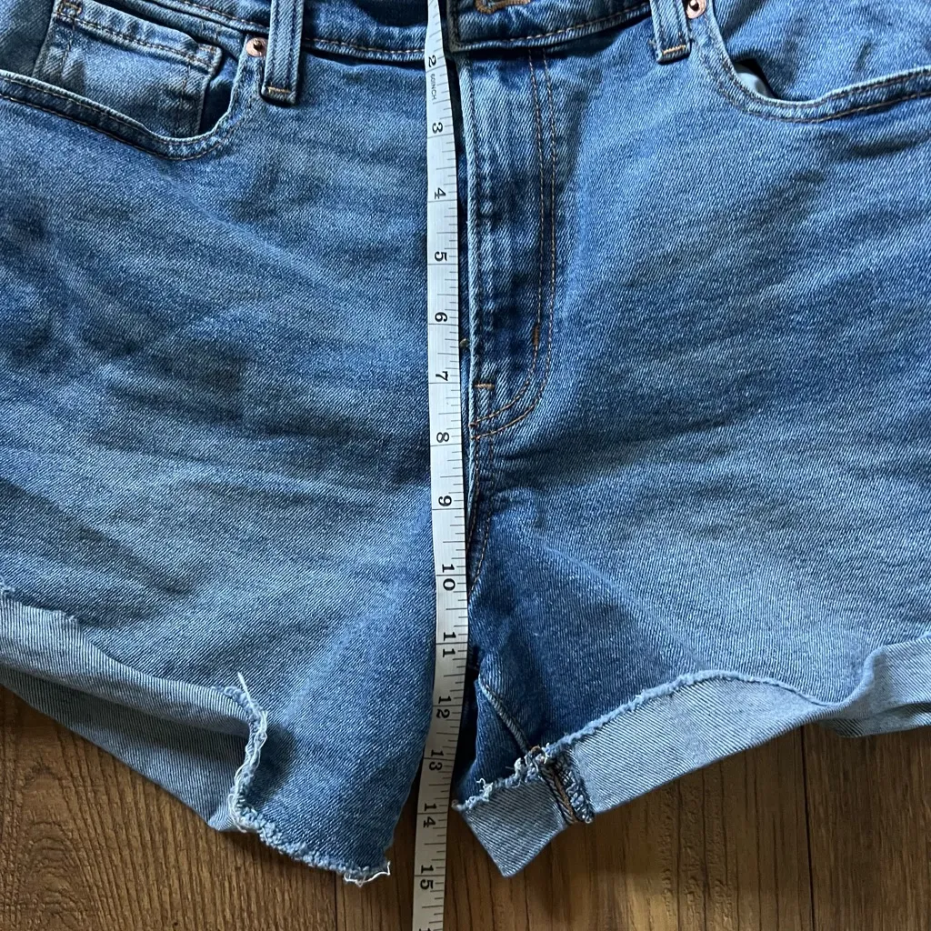 Denim Shorts Women’s 6/28 Denizen Levi’s Vintage High Rise - Image 5