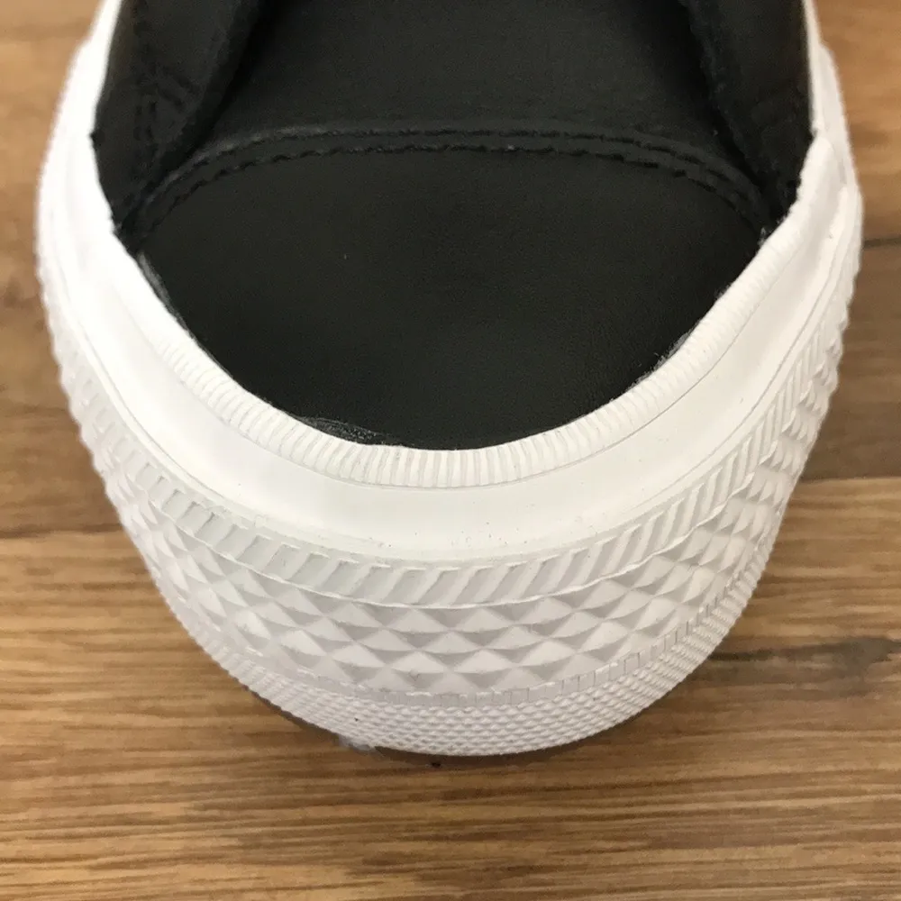 LEATHER CONVERSE CTAS HIGH TOP BRAND NEW - Image 9