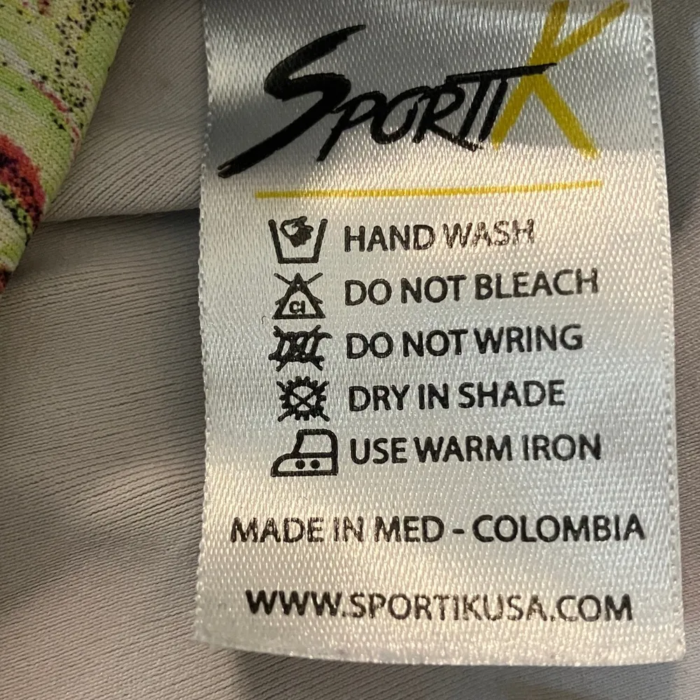 SporttK Size S/M Mulri Color Activewear Set, Made in Colombia. Preloved Green - Image 9