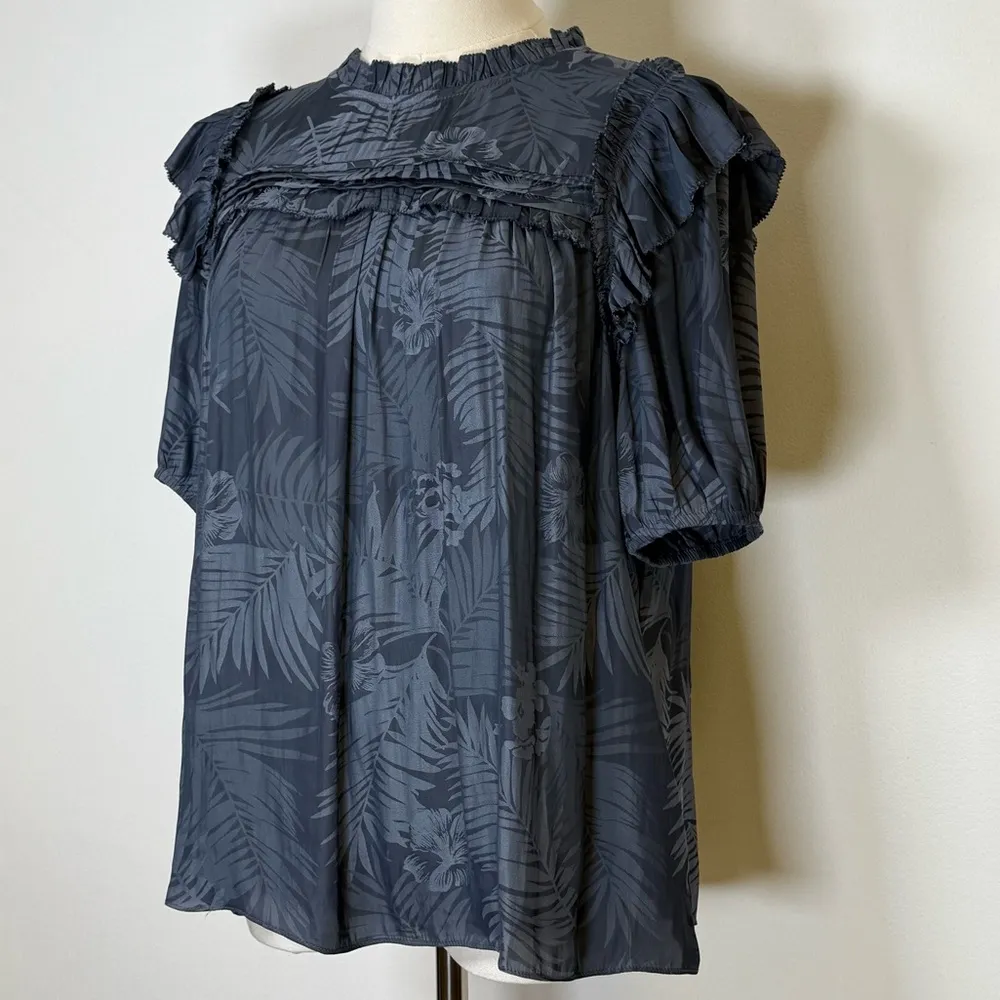 Current Air Pleated Short Sleeve Palm Print Ruffle Top Blouse Womens Size Small - Image 3