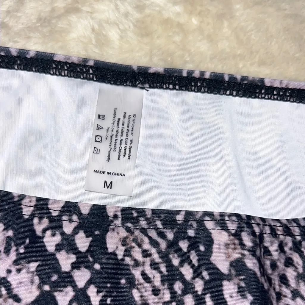 Sexy Snakeskin Weave Cross Tied Rope
Split Swimsuit Bikini Three - Image 8