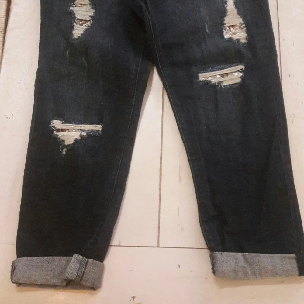 Jennifer Lopez Women's Jeans 10 Boyfriend Denim Tattered Sequin Bling Distressed - Image 2