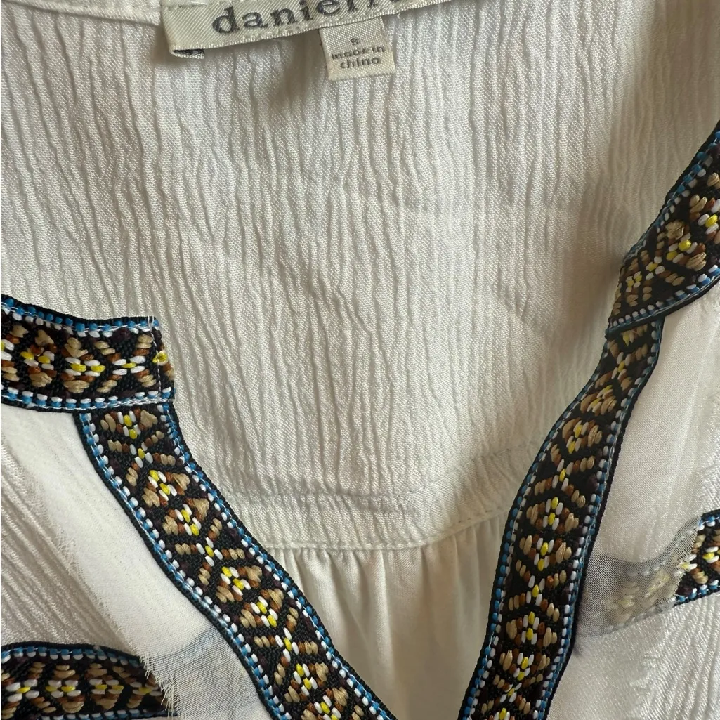 Daniel Rainn White Sleeveless Embellished Blouse - Image 4
