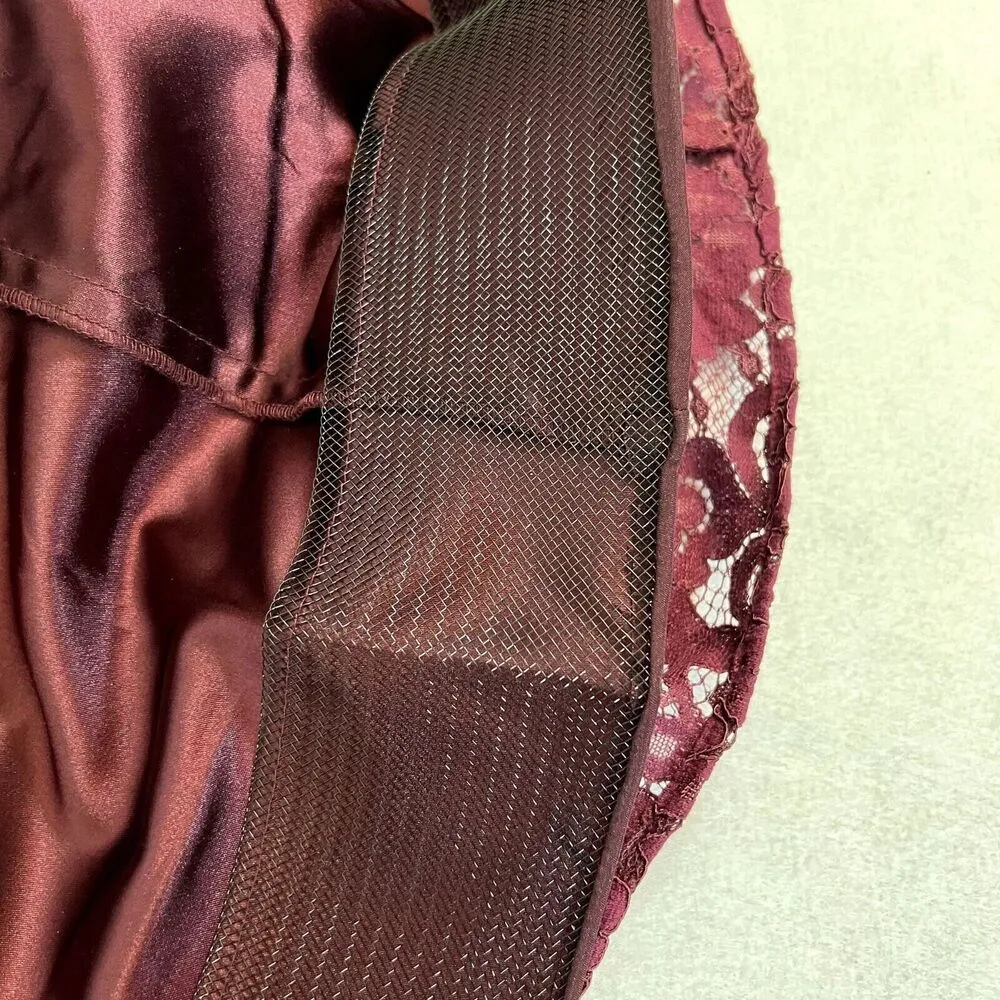 JS Collections Lace Mermaid Dress - Image 11