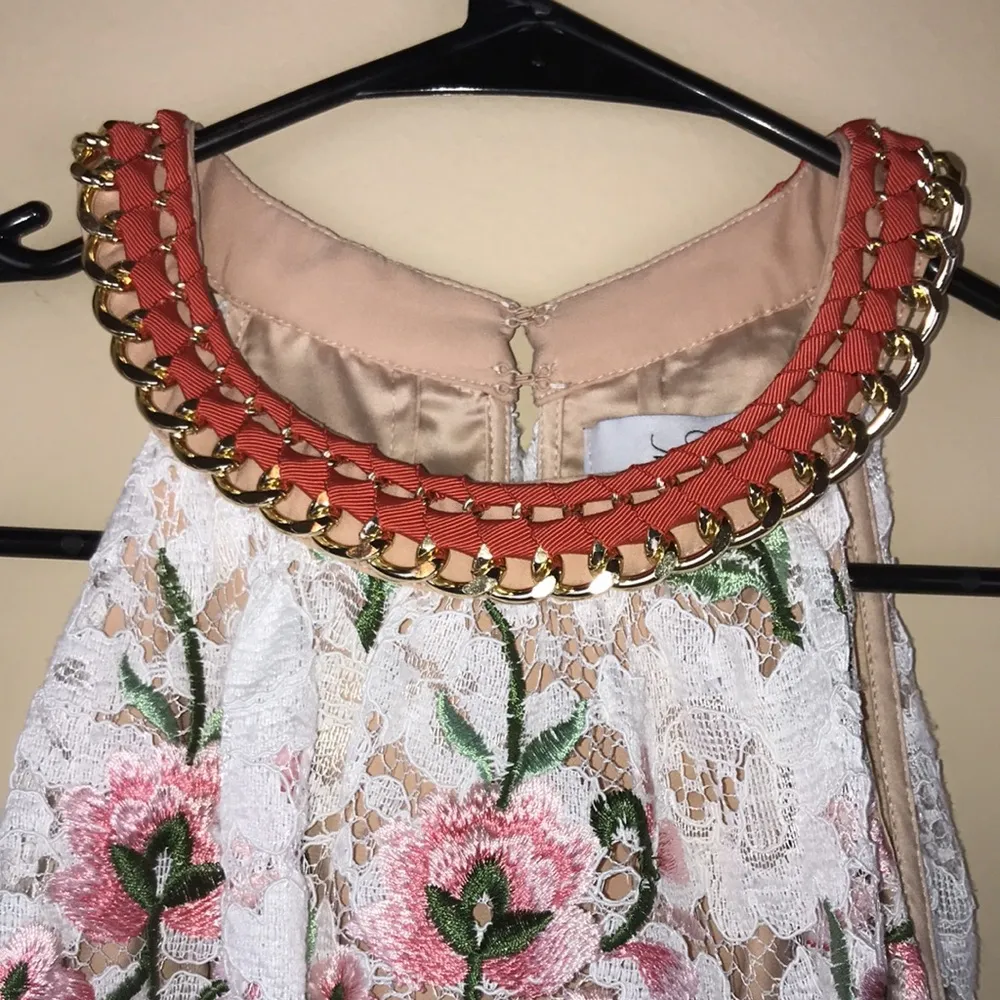 NWT Belle Badgley Mischka Women’s Floral Embroidered Lace Chain Neckline Dress - Image 3