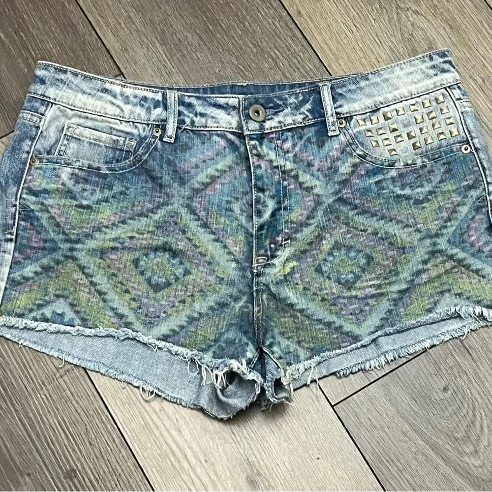 Bethany Mota High Rise Shorty Blue Jean Shorts Womens  Aztec Pattern Studs 10 - Image 9