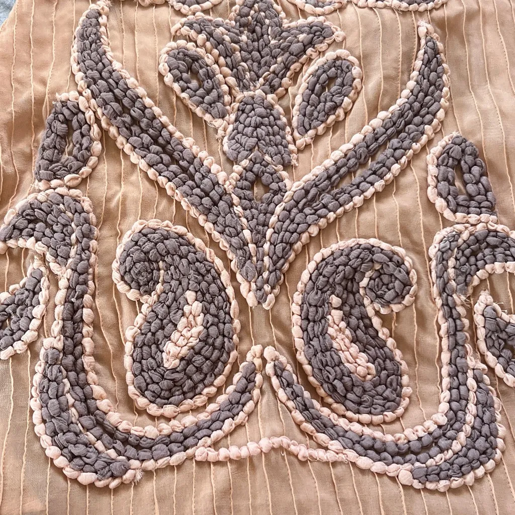 Anthropologie brand Dolan Embroidered Tan and Purple Tank Top size XS - Image 5