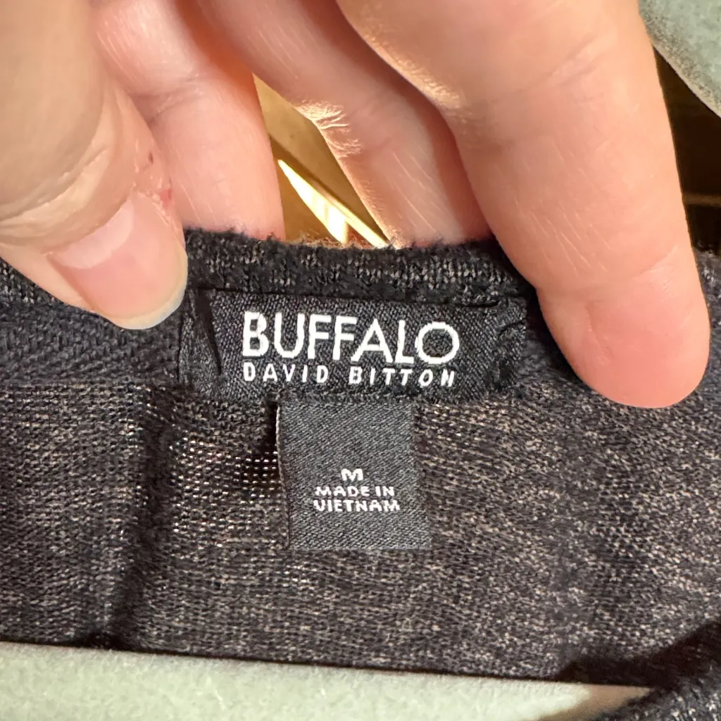 Buffalo David Bitton Charcoal Gray Knit Top Size Medium - Image 2