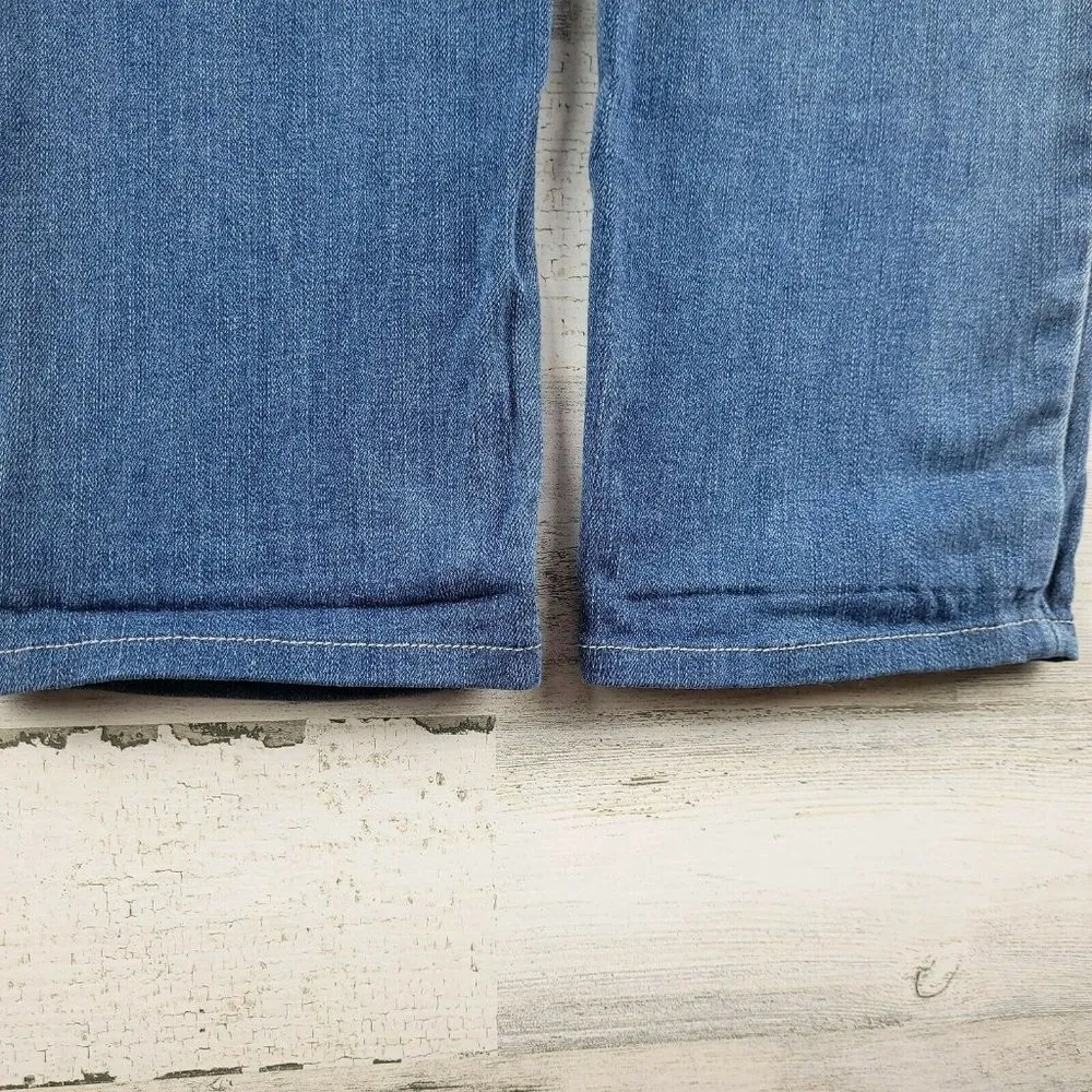 Paige Denim Women’s Jeans Donovan Medium Wash Distressed Size 28 (31x26) EUC - Image 7