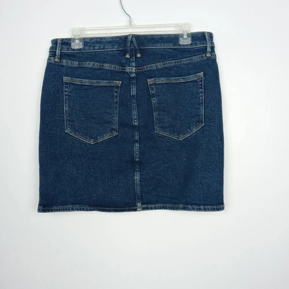 Good American Jean Mini Skirt size 12/31 - Image 7
