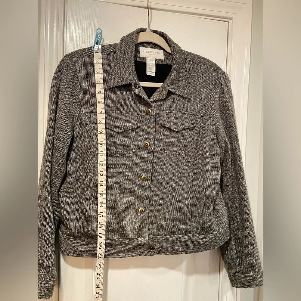 Liz Claiborne Size MP Black Cream Wool Blend Herringbone Full Snap Jacket Lined - Image 12