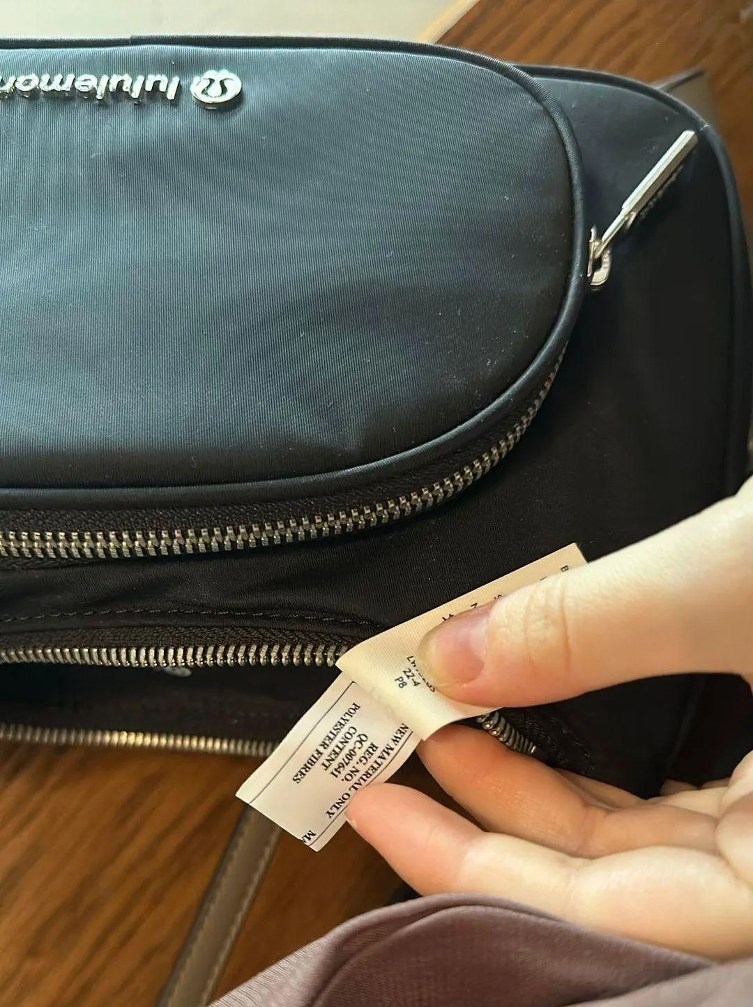 Crossbody Bag With Nano Pouch 2L - Image 7