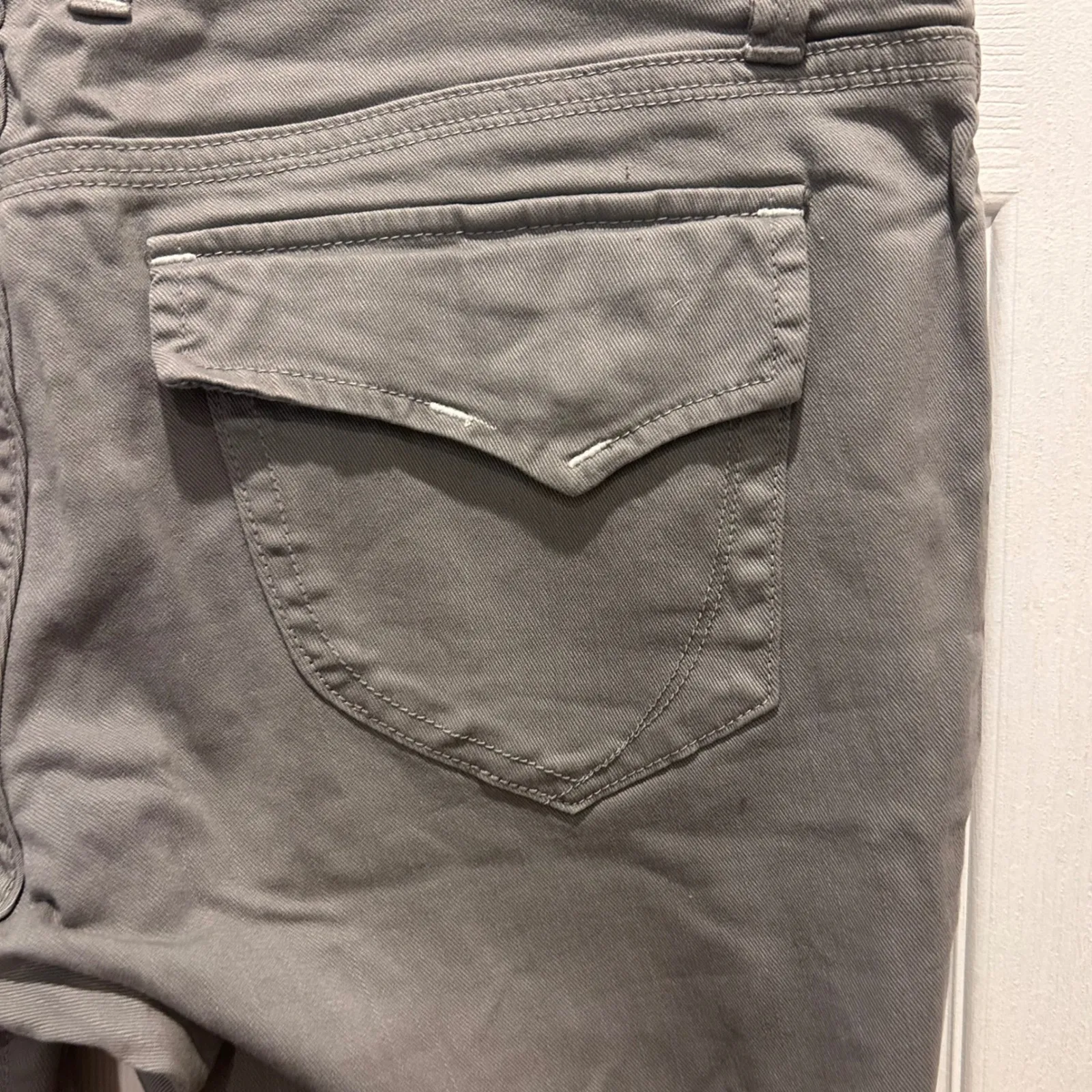 Old Navy The Flirt Women's Gray Stretch Casual‎ Pants Size 14 Y2k Flap Pockets - Image 3