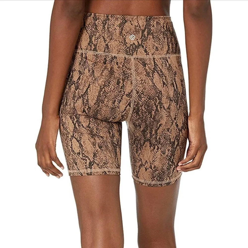 Core 10 women’s All Day Comfort 7” bike short - Image 2