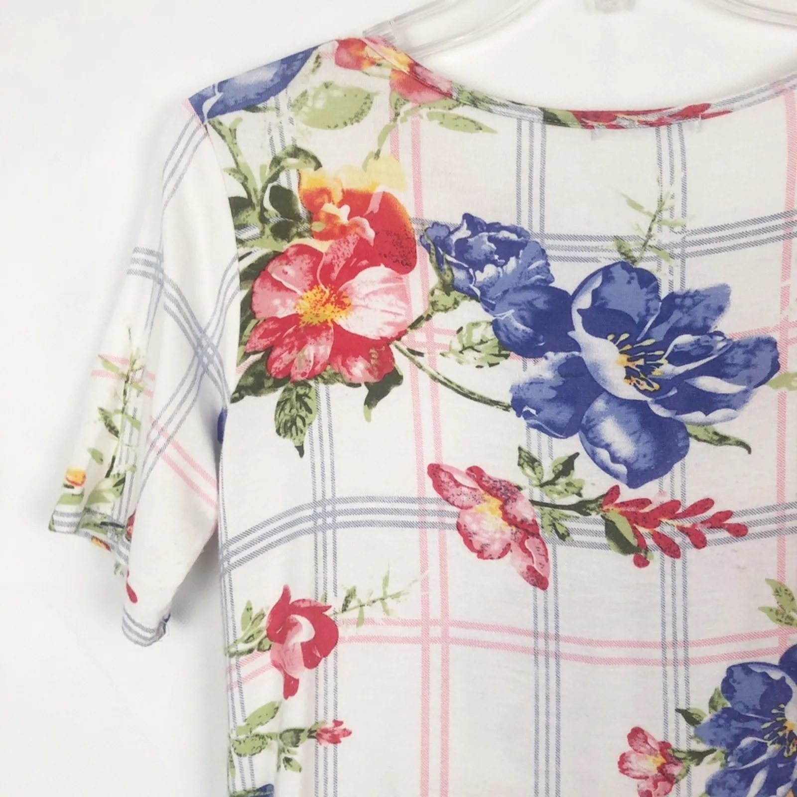 Sweet Claire Plunge Twist Floral Short Sleeve Top - Image 7