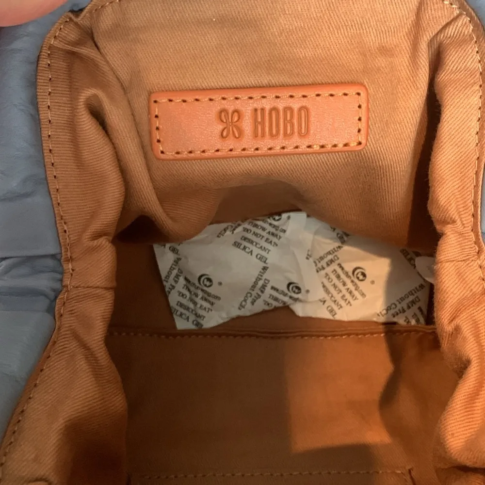 Hobo Adalyn small frame leather crossbody NWT Blue - Image 4