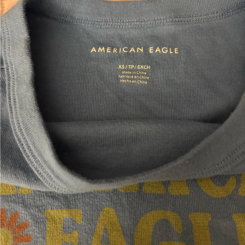 American Eagle Outfitters Light Blue Crop Top XS - Image 3