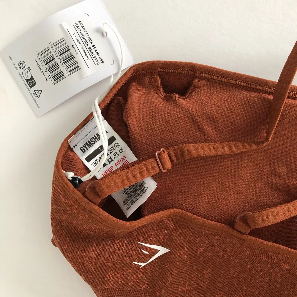 L Adapt Fleck Seamless Halterneck Bralette - Image 3