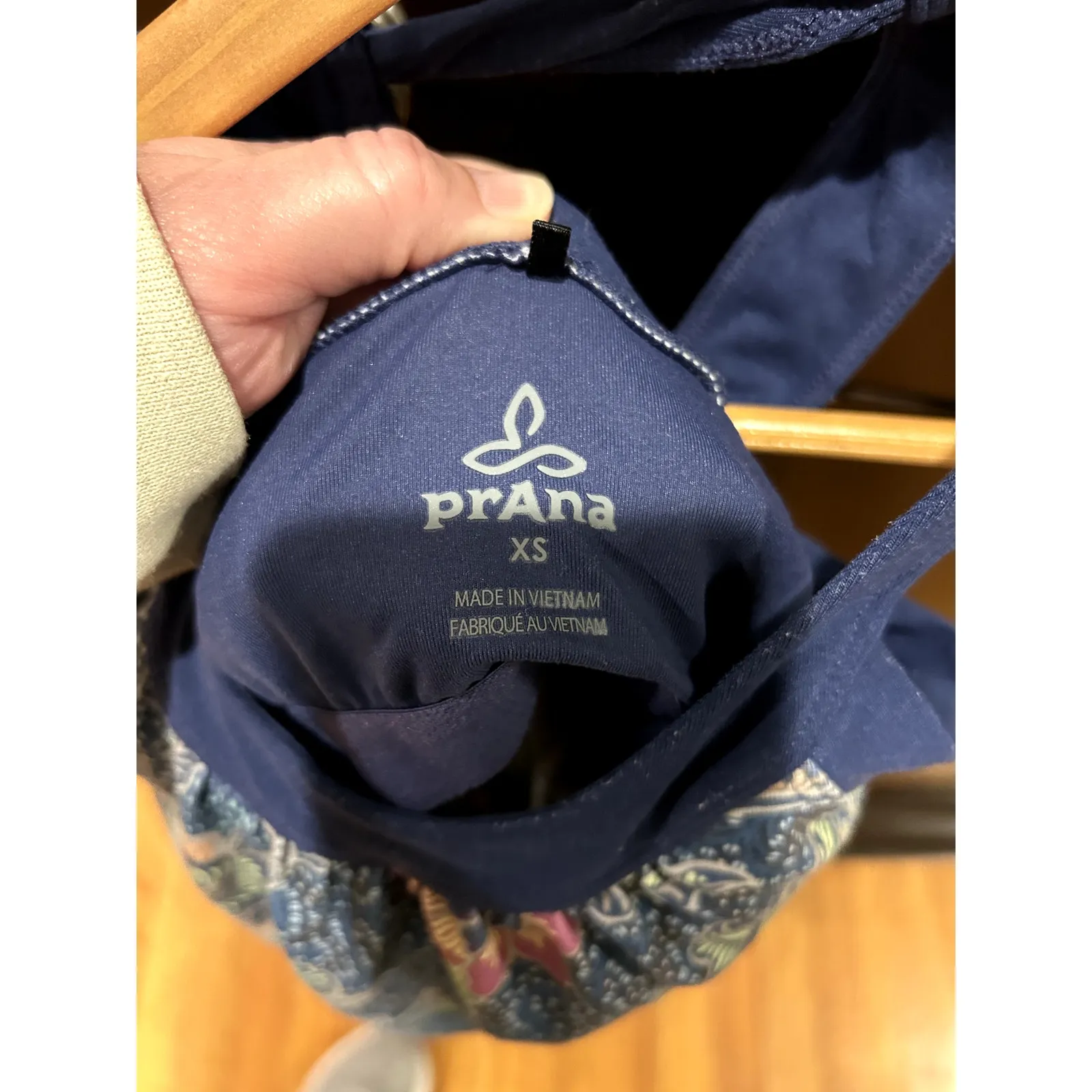 prAna Cantine Blue Anchor Kona Pattern Size XS Built in Bra Wicking Material - Image 5