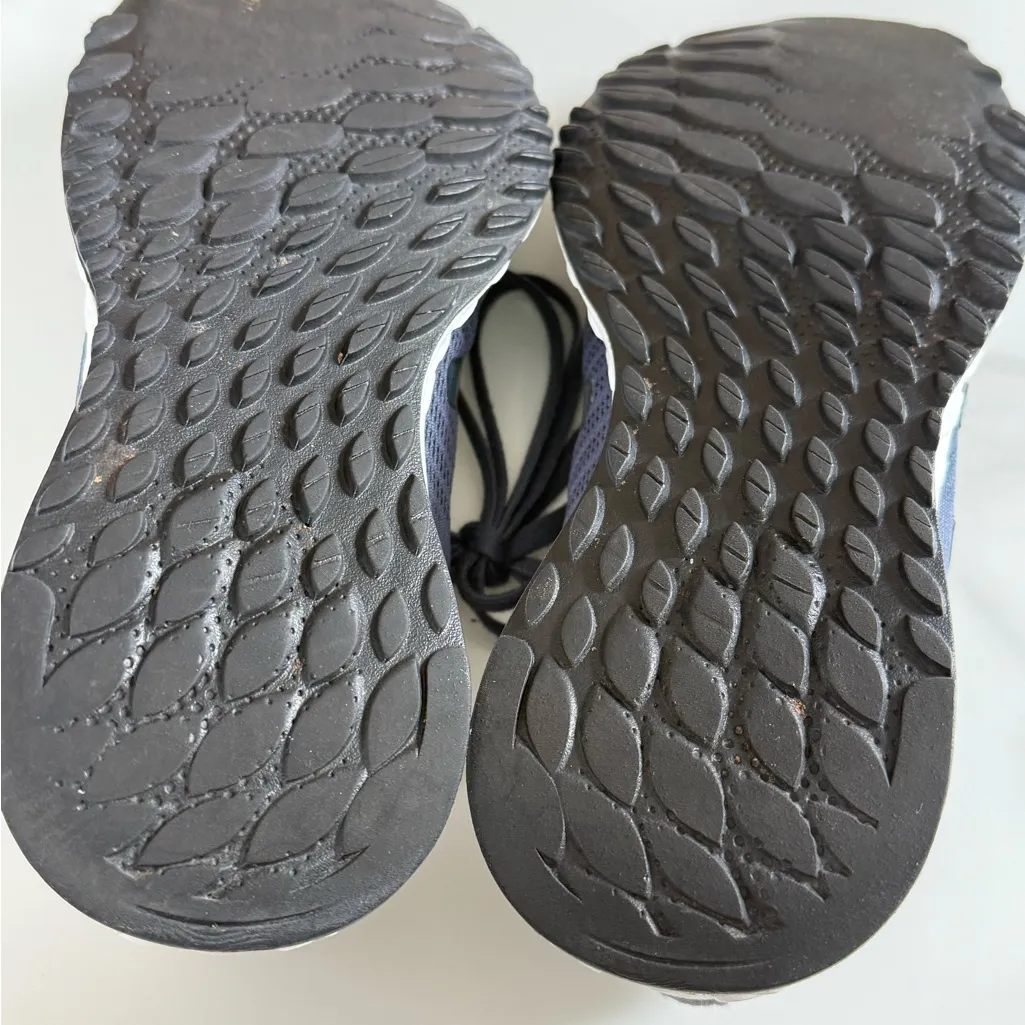 New Balance Navy and White Athletic Shoes - Image 8