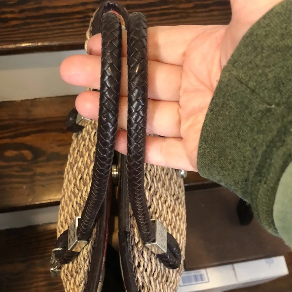 BRIGHTON Braided Straw Wicker Woven Brown Leather Top Handle Shopper Tote Charms - Image 7