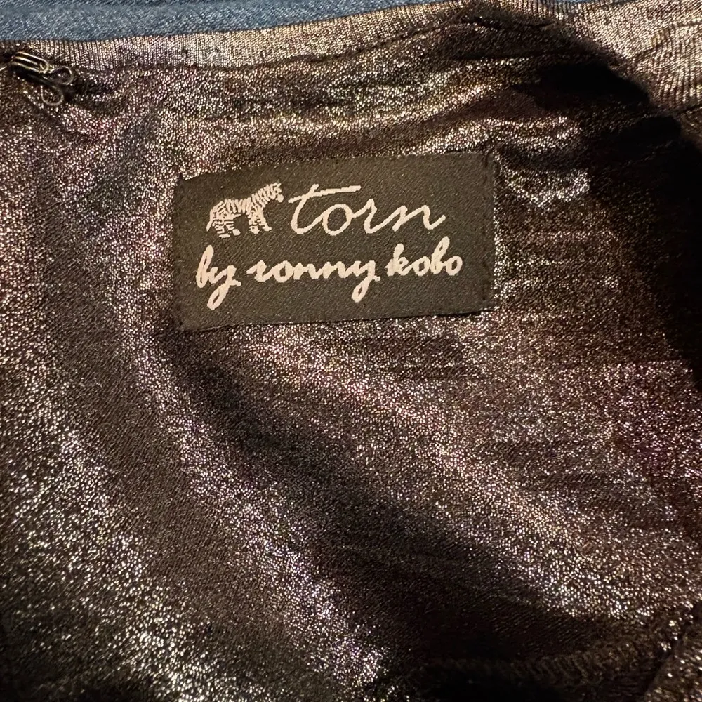 Torn by Ronny Kobo mini shirred bodycon party dress cap sleeve silver M fits S - Image 3