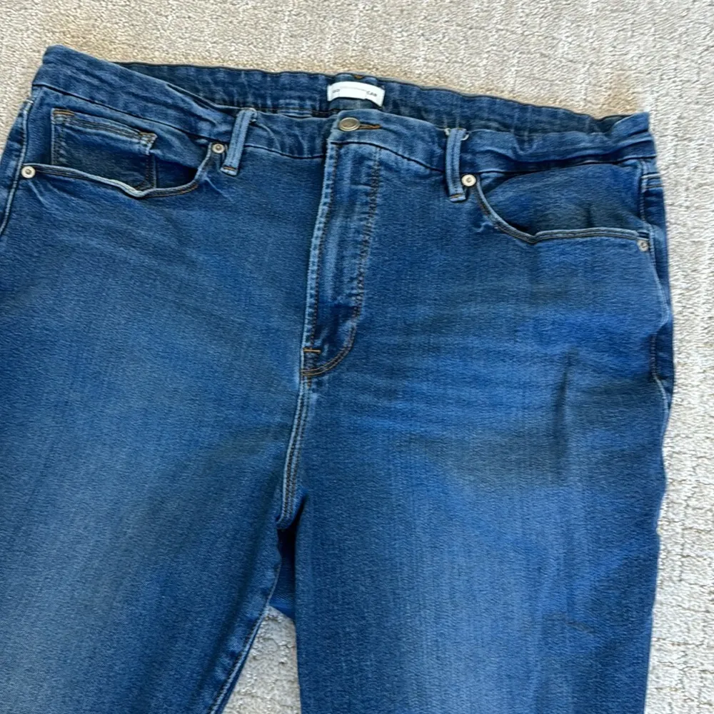 Good American “Good Legs Crop Distressed” GLCI014T straight leg denim jeans - Image 3