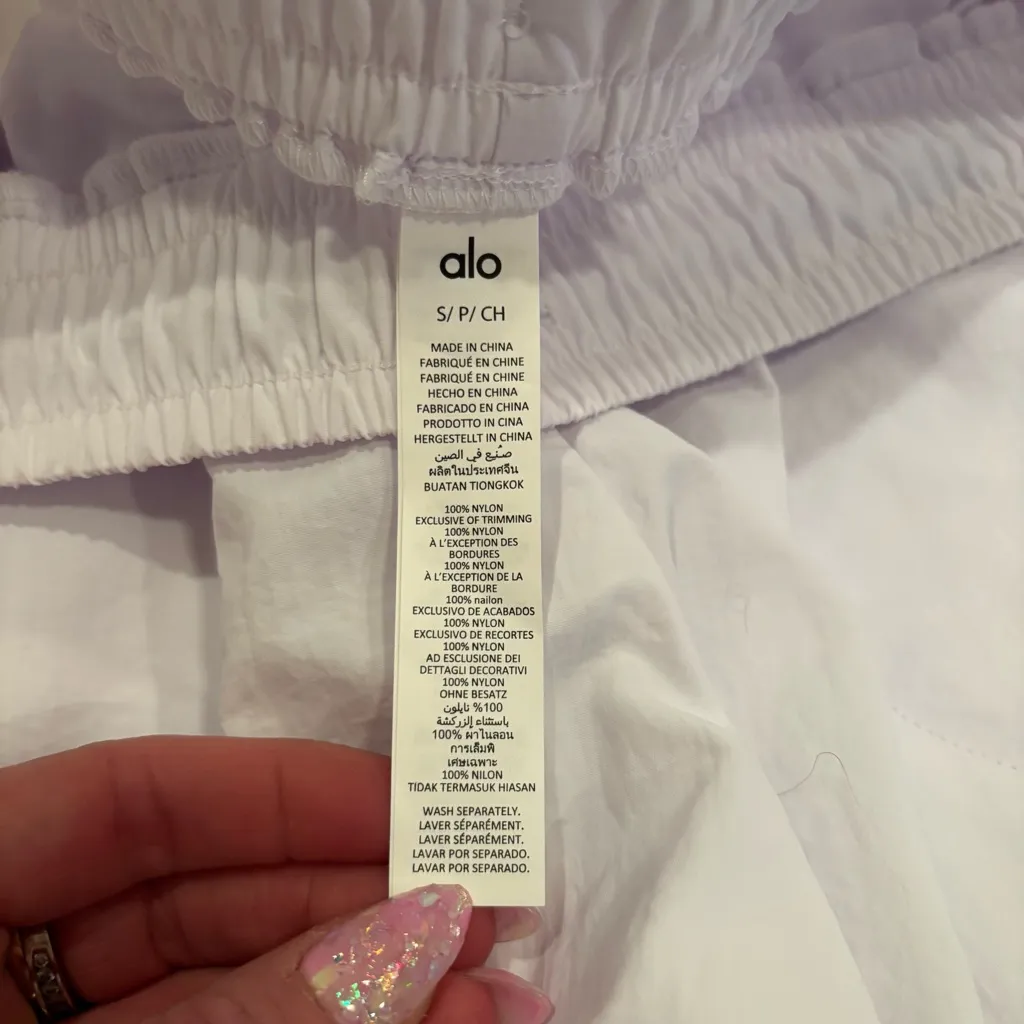 ALO Yoga Alumni White Shorts 3" Inseam Pockets Drawstring Women's Size Small - Image 8