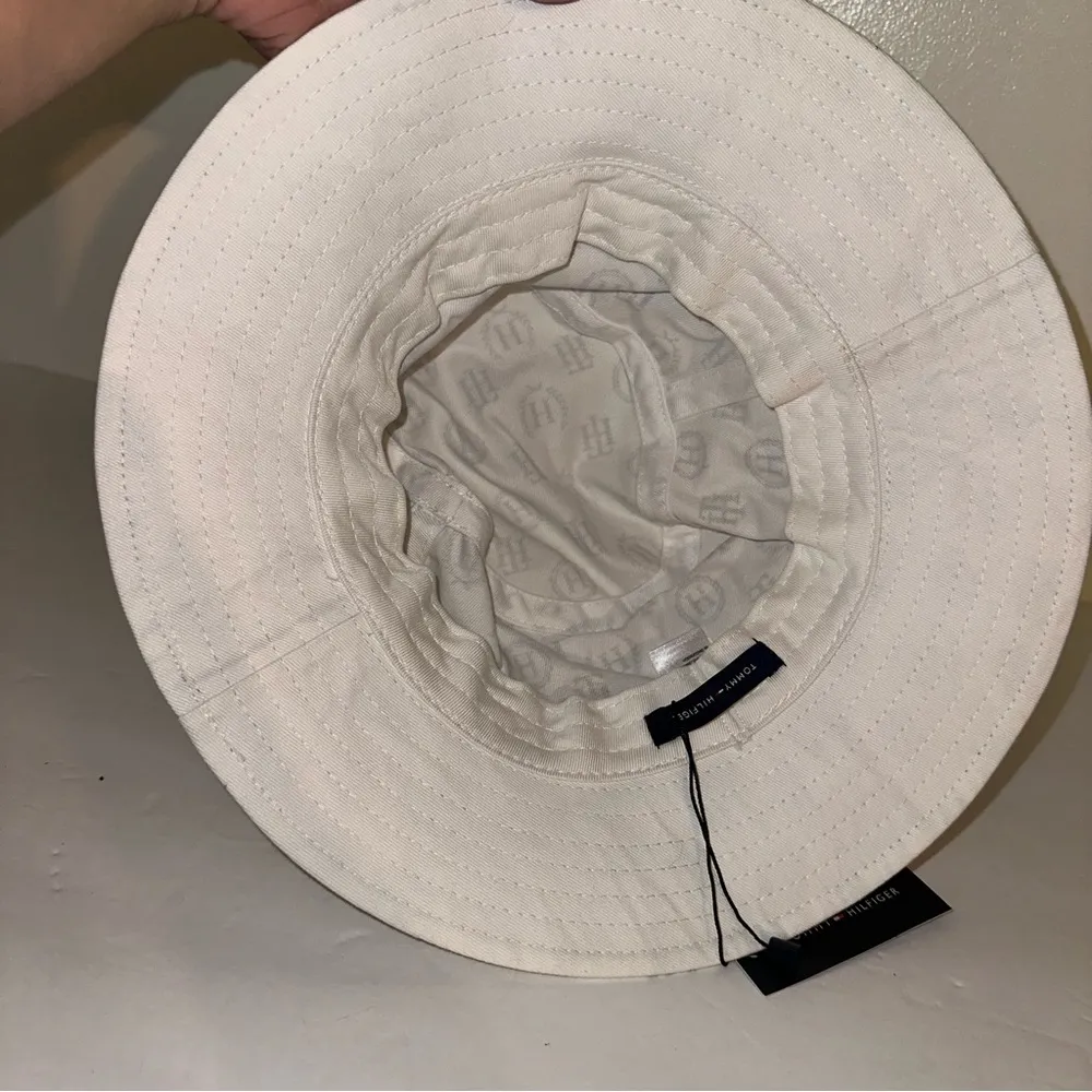 Tommy Hilfiger White & Black Bucket Hat NWT One size Fits All retail $34.50 - Image 6