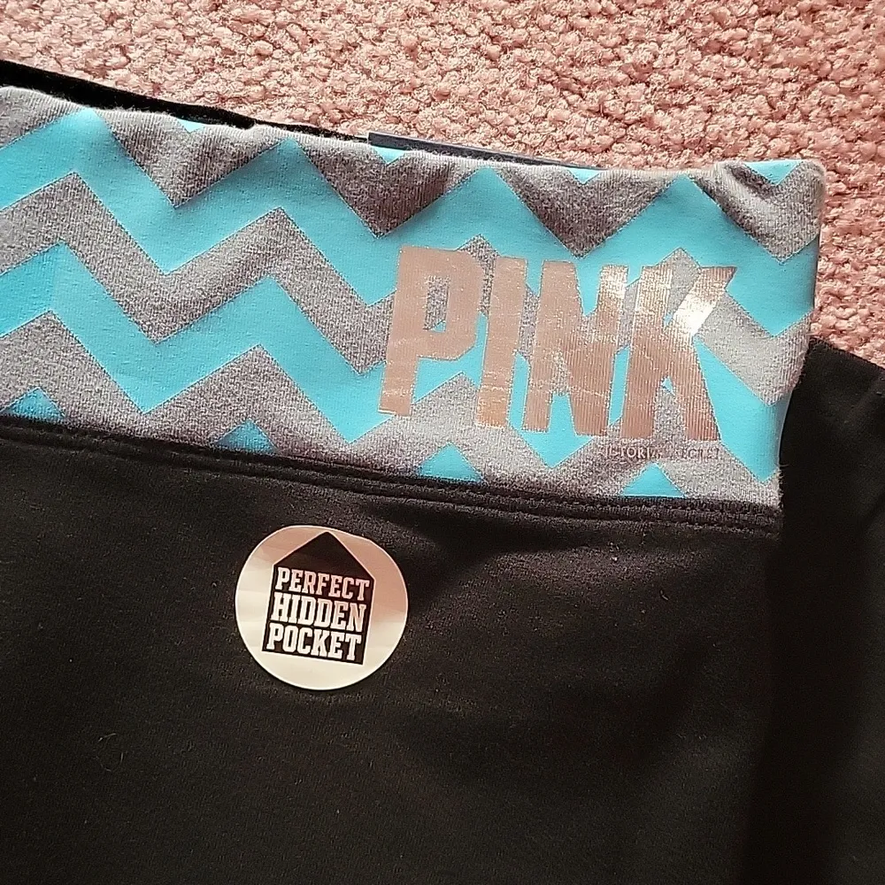Victoria's Secret VS Pink Yoga Leggings - Image 3