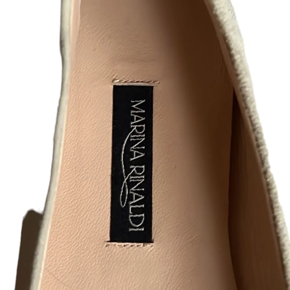 Marina Rinaldi Lenetta Beige/Cream Bow Suede Ballet Flats New without Box Size 9 Tan - Image 4