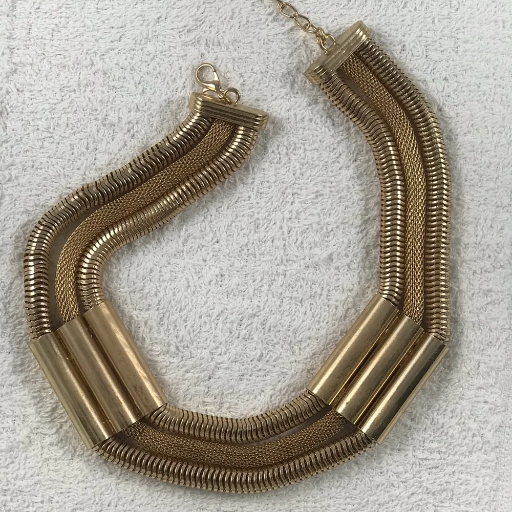 3 Gold link cleopatra Choker Necklace - Image 2