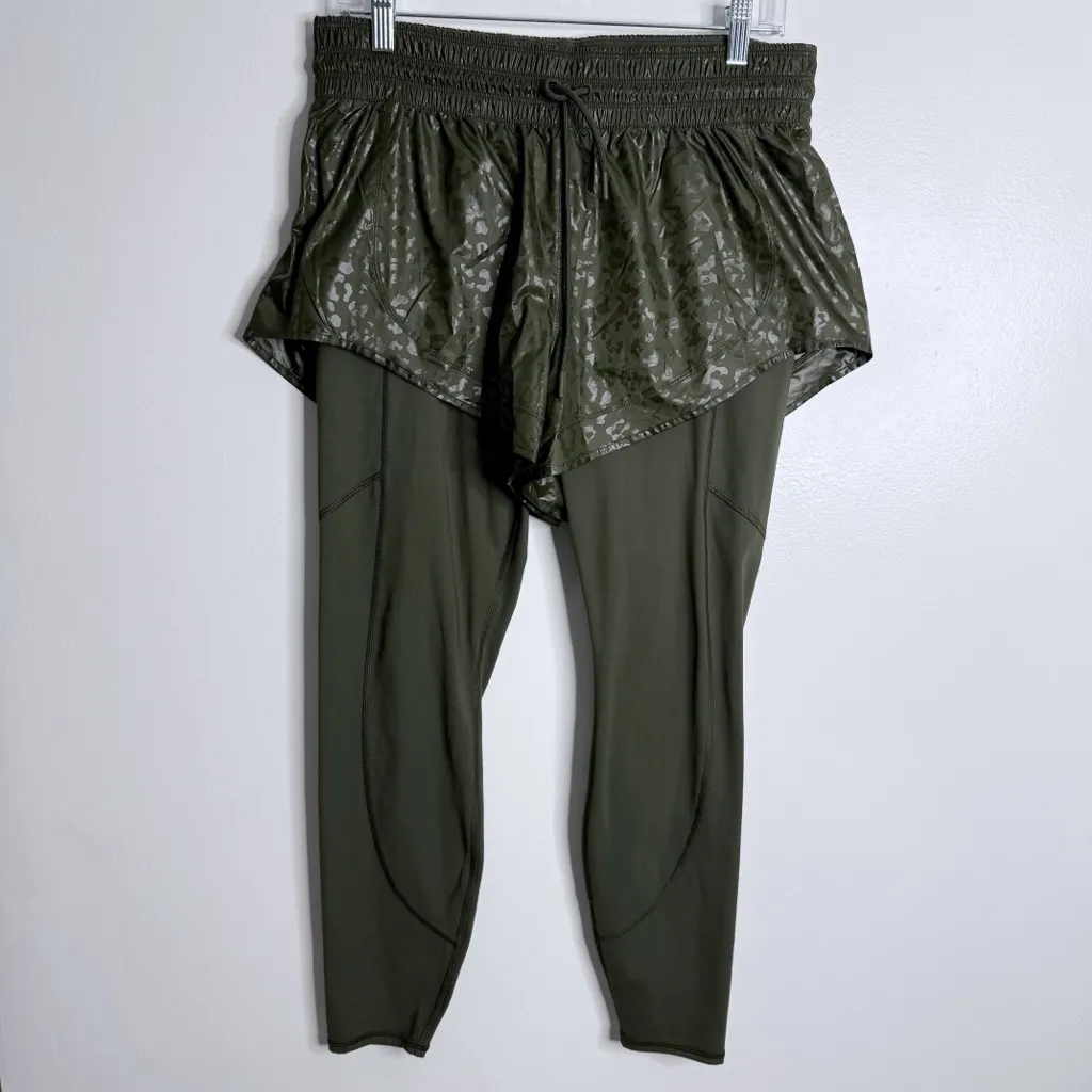Athleta Rainier 2 In 1 Tight Olive Green Size Medium‎ - Image 2
