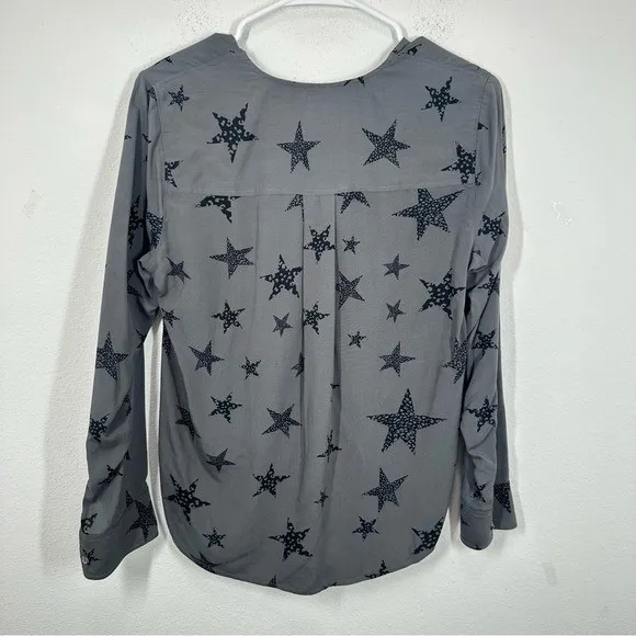 Rails Size XS Charcoal Grey Hilary Cheetah Stars V Neck Surplice Blouse‎ Casual - Image 7