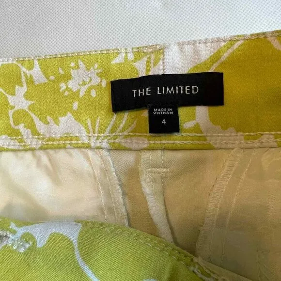 The Limited‎ Floral Print Shorts Casual Summer Cute Green White Size 4 - Image 2