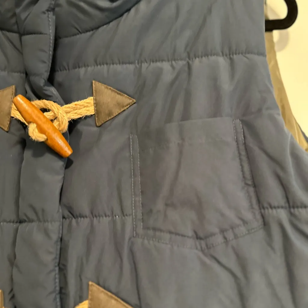 NWOT Legendary Whitetails Womens Sz:M Navy Blue Zip Up Toggle Button Puffer Vest Size M - Image 9