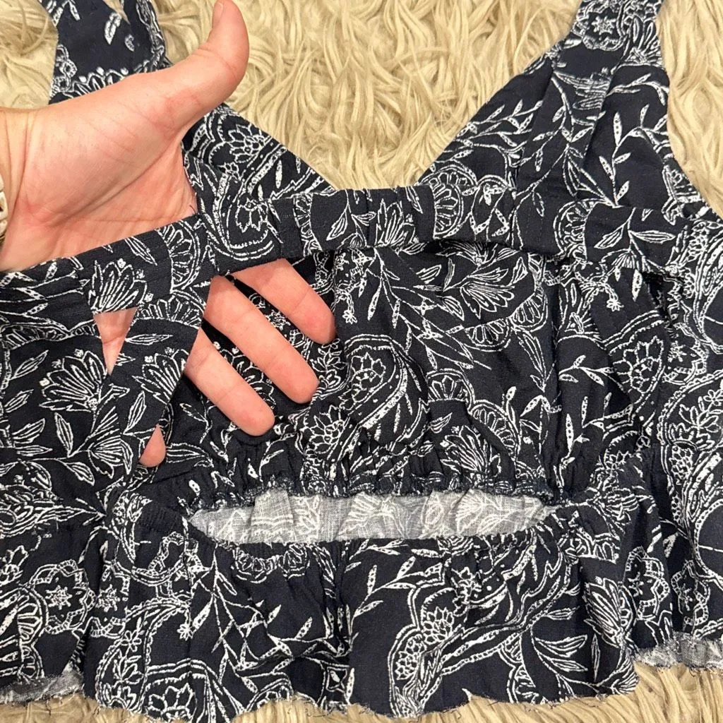 Universal Threads NWT  Crop Top size small - Image 5