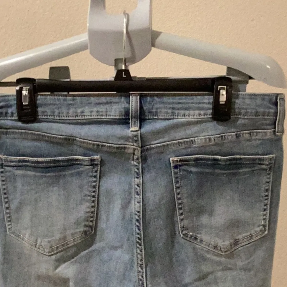 LC Lauren Conrad frayed hems jeans straight leg - Image 4