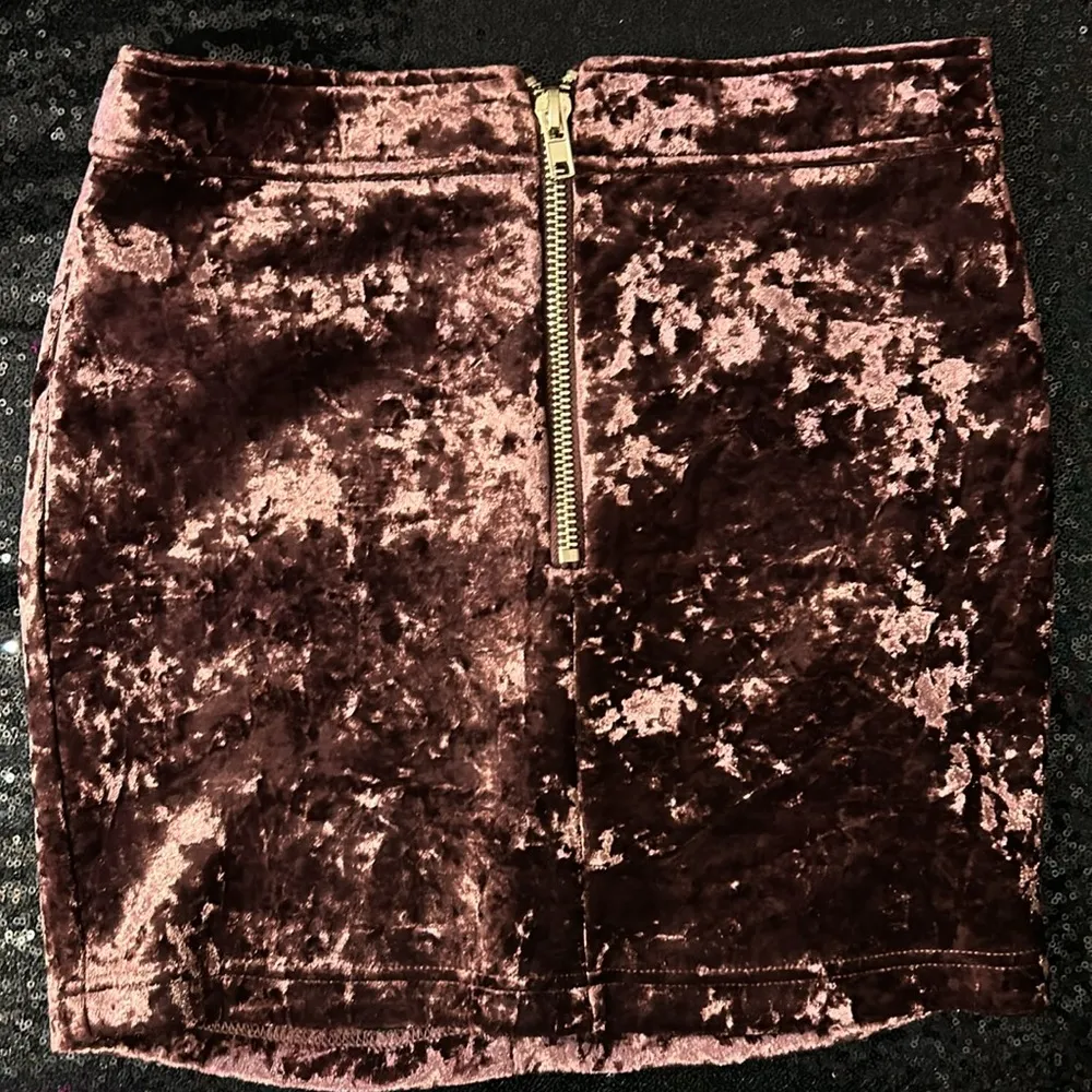 Forever 21 skirt in size m - Image 11