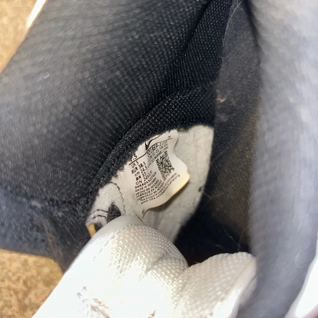 Nike Dunk High Panda - Image 5