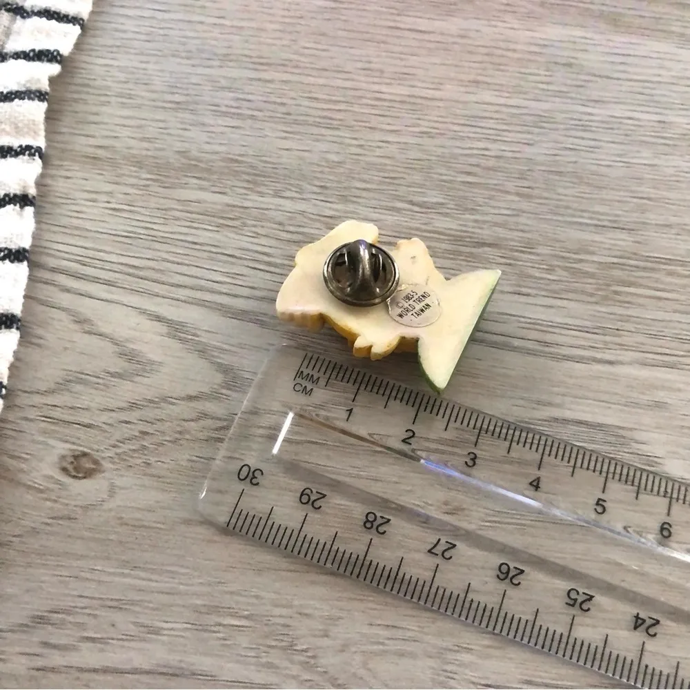 Vintage 1983 - Image 2