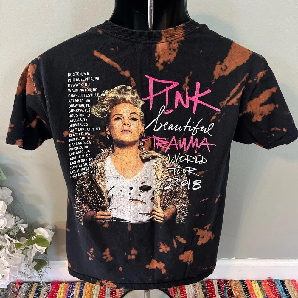 PINK Beautiful Trauma World Tour 2018 Tee Shirt Tie Dye Black Medium - Image 3